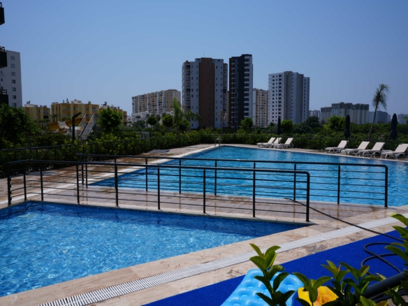 Mersin Erdemli Çeşmeli Emerald Deluxe 1+1 Satılık Deniz Manzaralı Daire