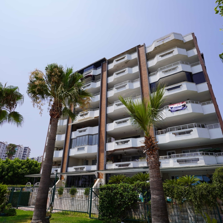 Altunören 1 Sitesi Çeşmeli Denize Sıfır Ayrıcalıklı Yaşam