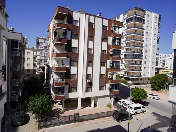 Mersin Erdemli Merkez Denize Yakın Eşyalı 1+1 kiralık Daire